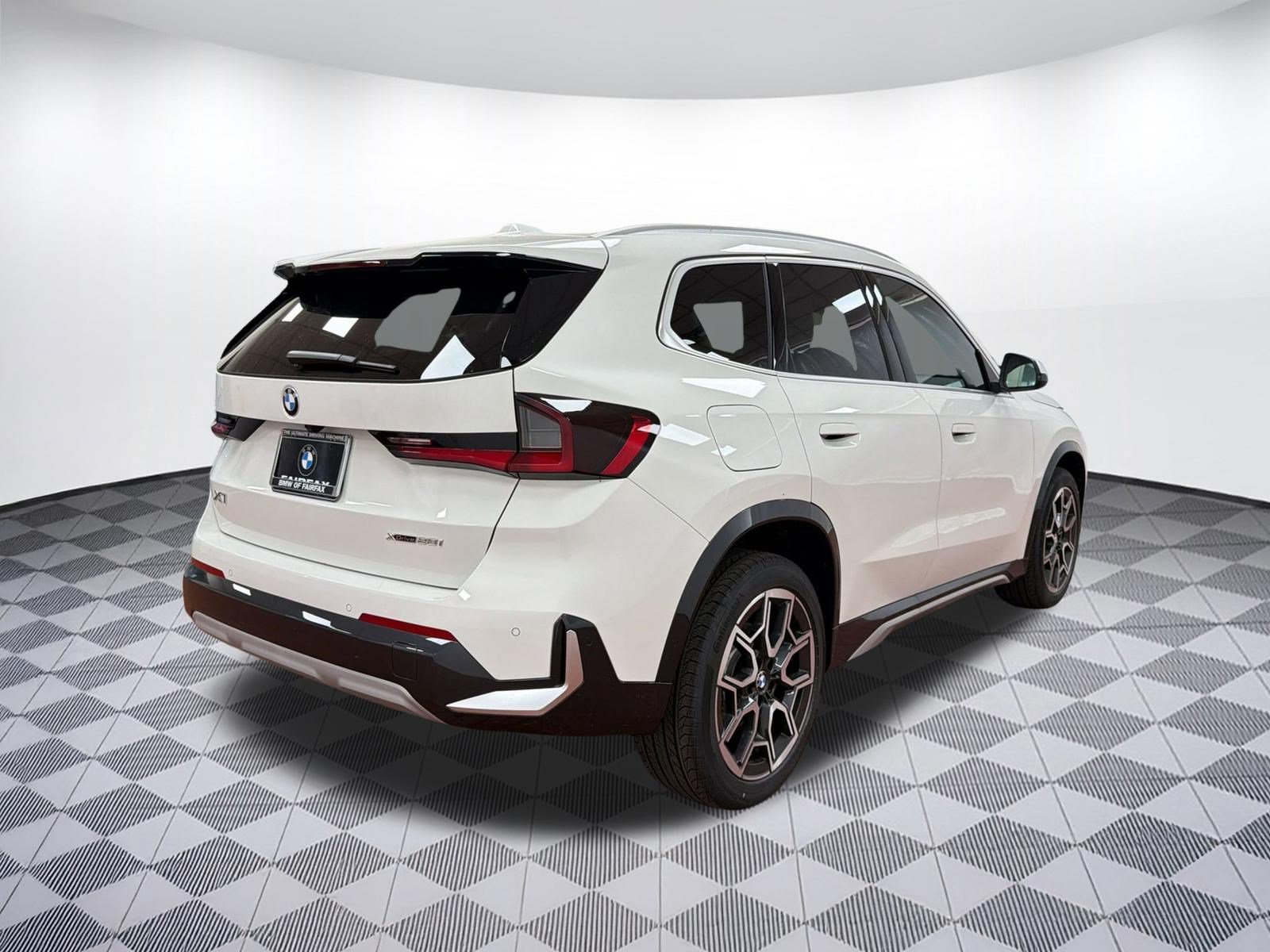 Used 2026 BMW X1 xDrive28i w/ Convenience Package AWD/4WD image 9