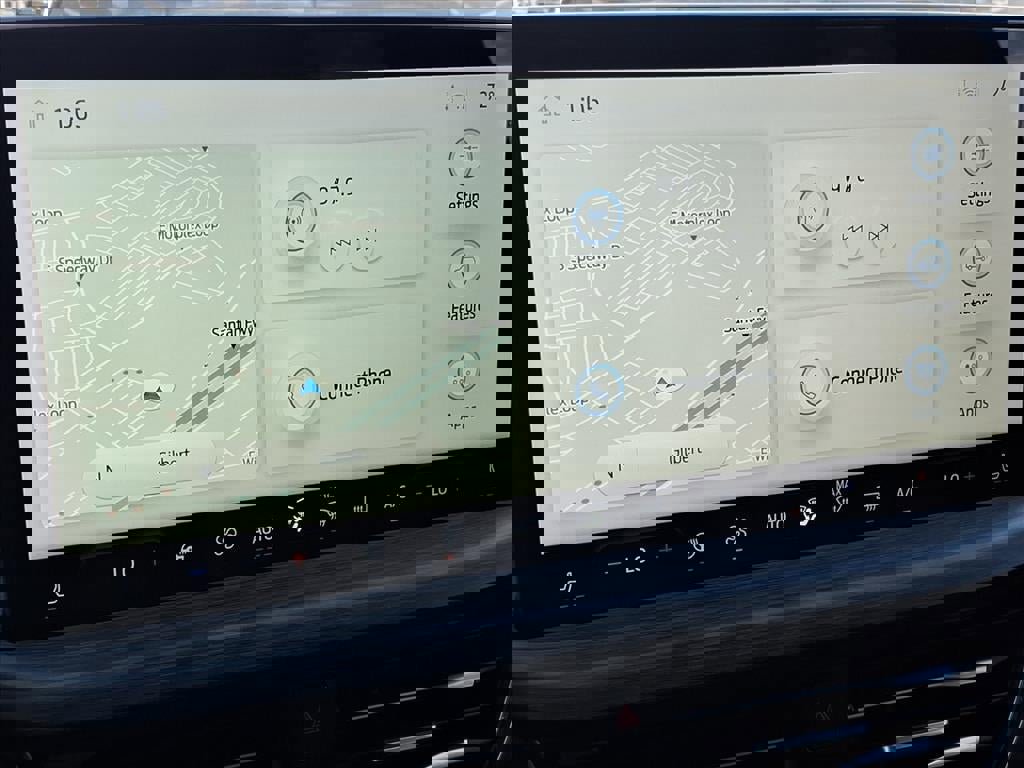 Certified 2023 Ford Escape Platinum w/ Class II Trailer Tow Package image 23