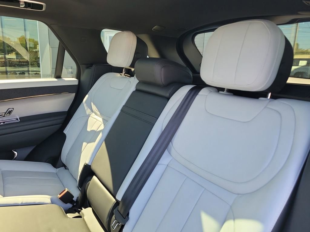 Certified 2025 Land Rover Range Rover Sport Dynamic SE image 15