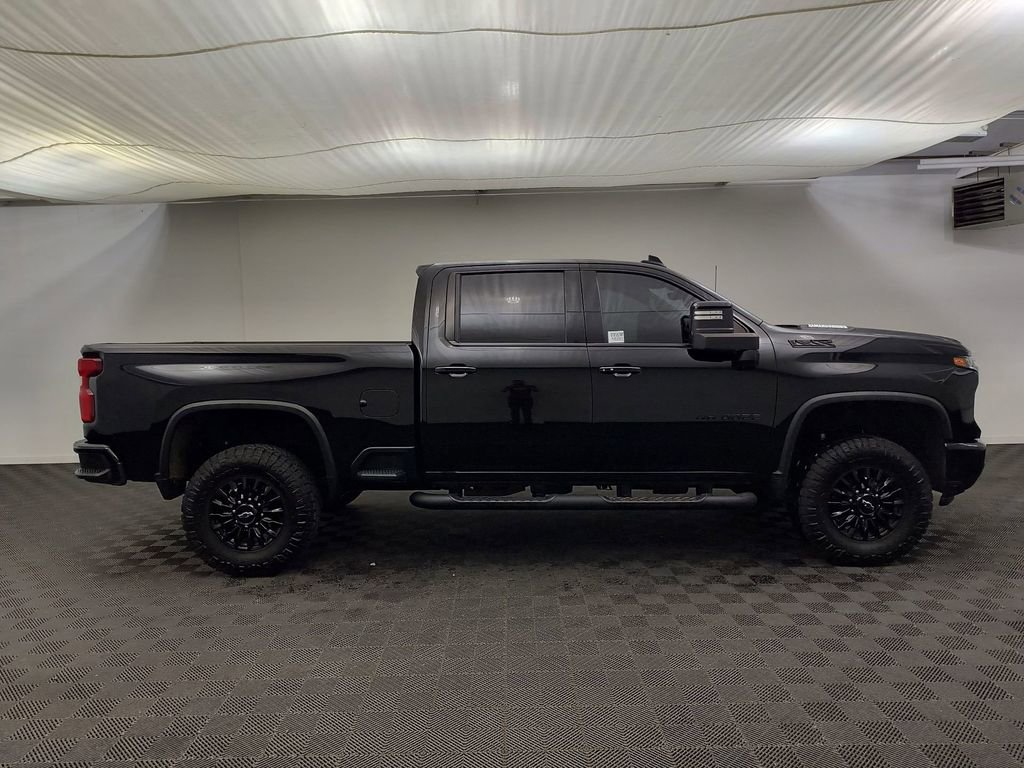 Used 2024 Chevrolet Silverado 3500 LTZ w/ LTZ Plus Package image 8