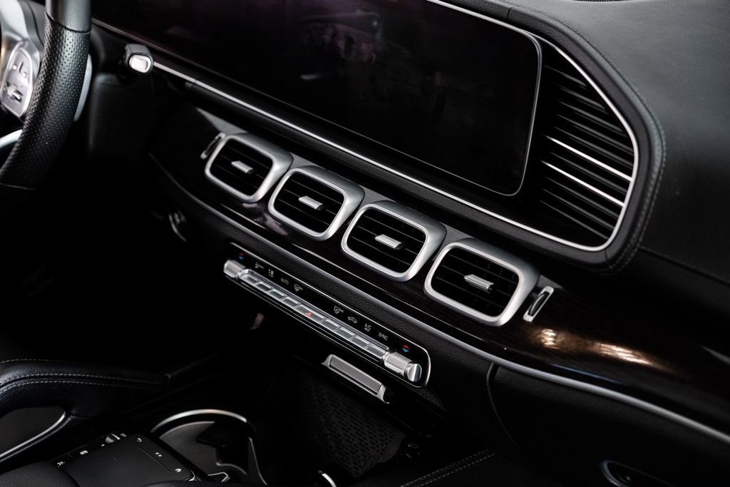 Used 2023 Mercedes-Benz GLS 450 4MATIC w/ AMG Line Exterior image 23