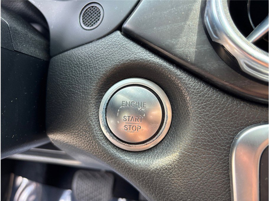 Used 2019 Mercedes-Benz GLA 250 GLA 250 Sport Utility 4D image 25