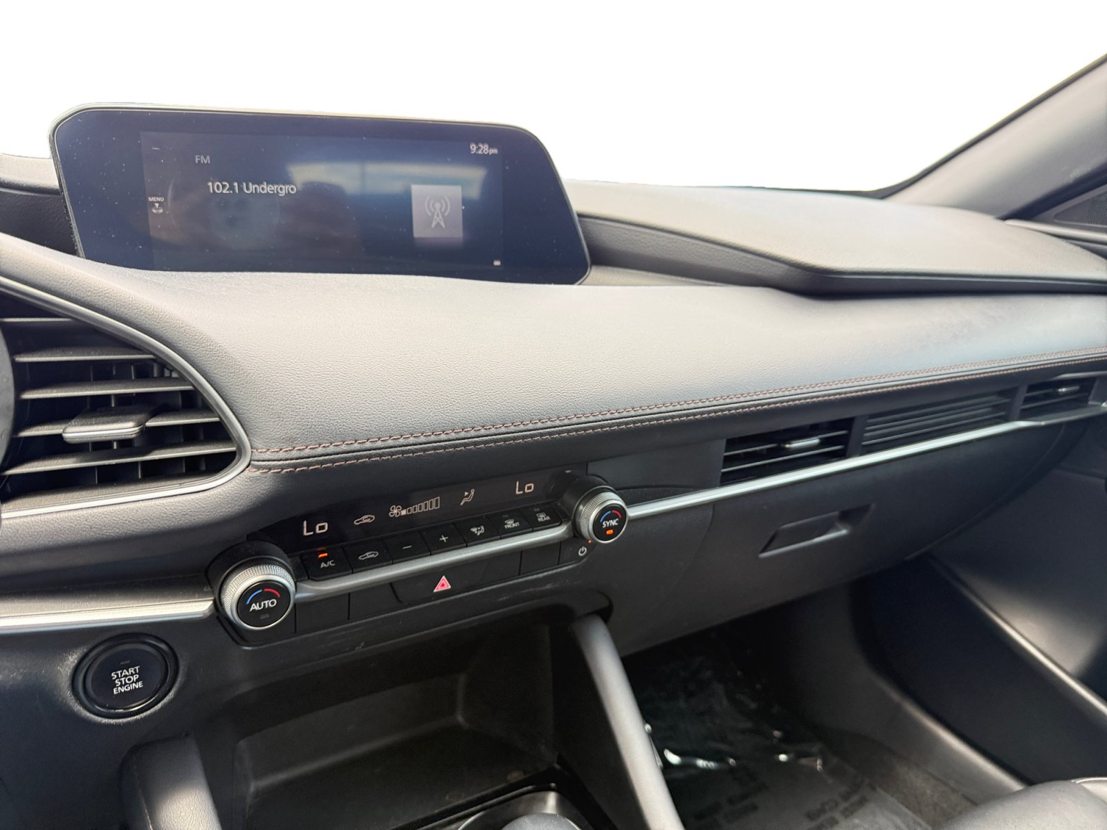 Used 2024 MAZDA MAZDA3 s FWD image 12