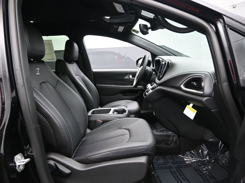 New 2026 Chrysler Pacifica Select image 28