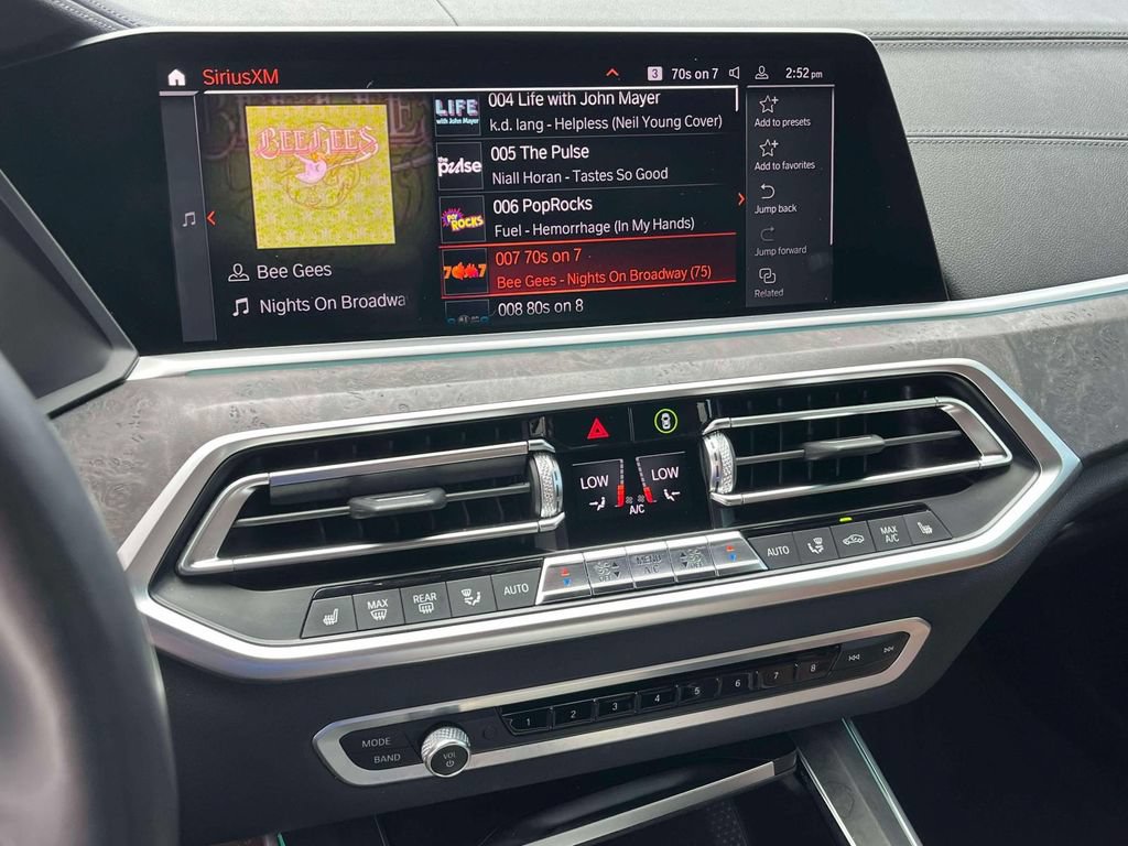 Used 2021 BMW X5 xDrive40i w/ M Sport Package AWD/4WD image 34