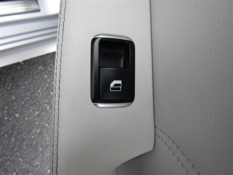 Used 2015 Mercedes-Benz E 350 Sedan w/ Premium 1 Package image 38