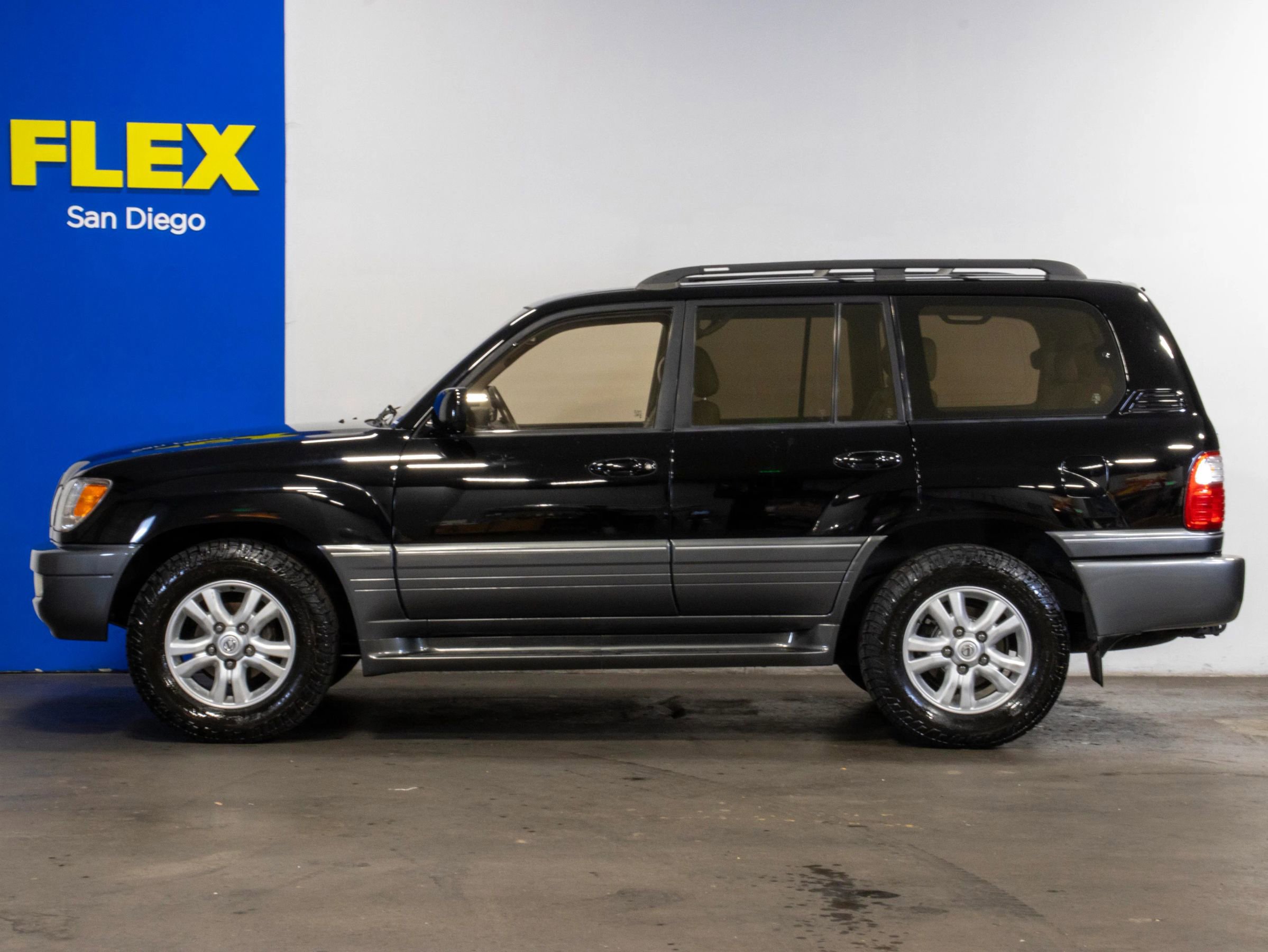 Used 1998 Lexus LX 470 4WD image 2