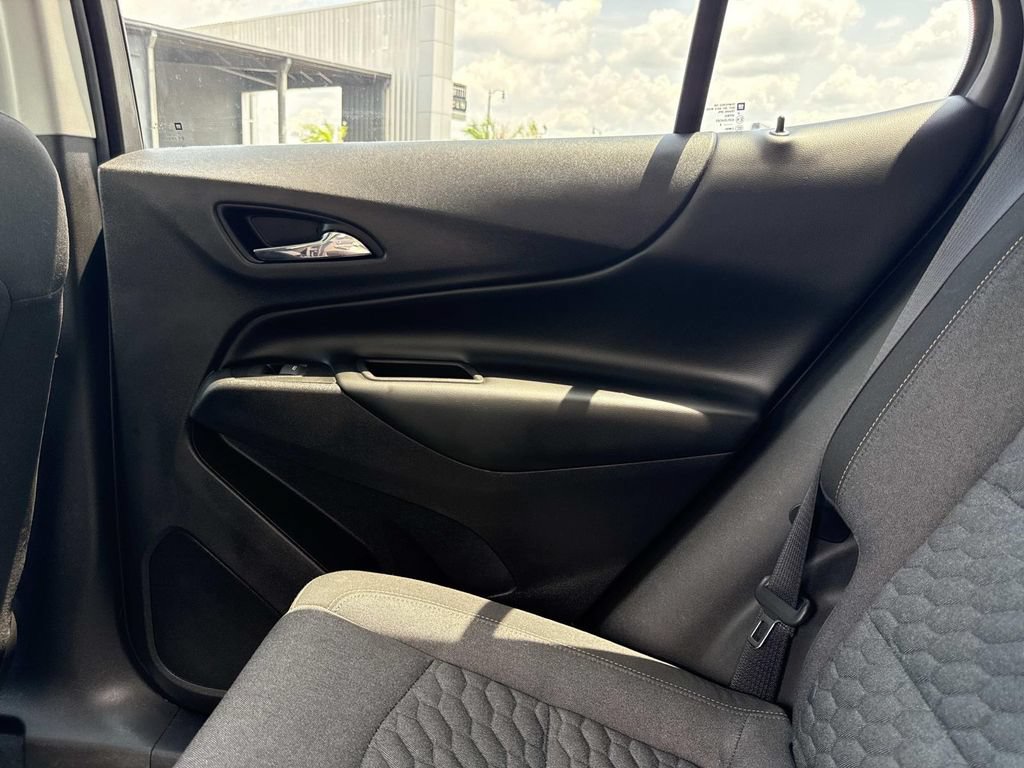 Used 2018 Chevrolet Equinox LT FWD image 15