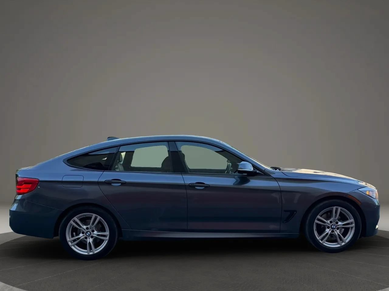 Used 2016 BMW 328i Gran Turismo xDrive AWD/4WD image 8