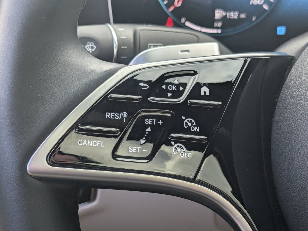 Used 2023 Mercedes-Benz E 350 4MATIC Sedan image 12