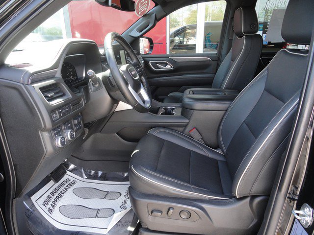 Used 2023 GMC Yukon SLT w/ Max Trailering Package AWD/4WD image 9