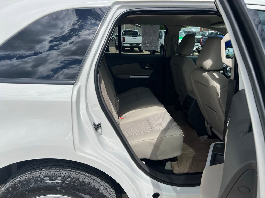 Used 2012 Ford Edge SEL FWD image 17