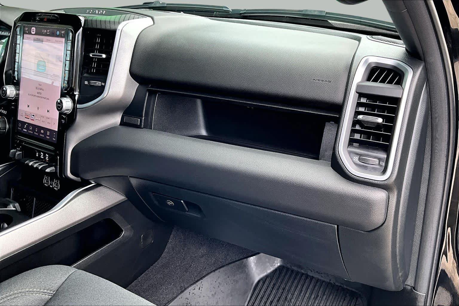 Used 2025 RAM 1500 Big Horn AWD/4WD image 19