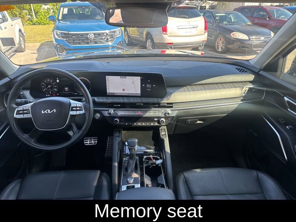 Used 2024 Kia Telluride SX w/ Towing Package image 10