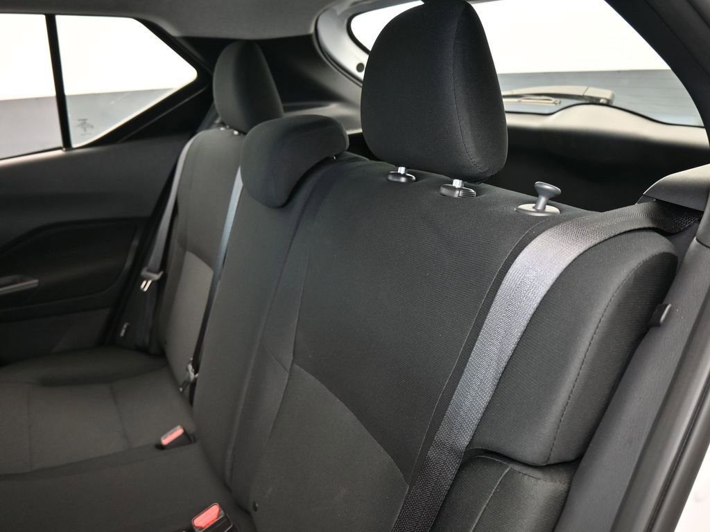 Used 2025 Nissan Kicks Play S image 27