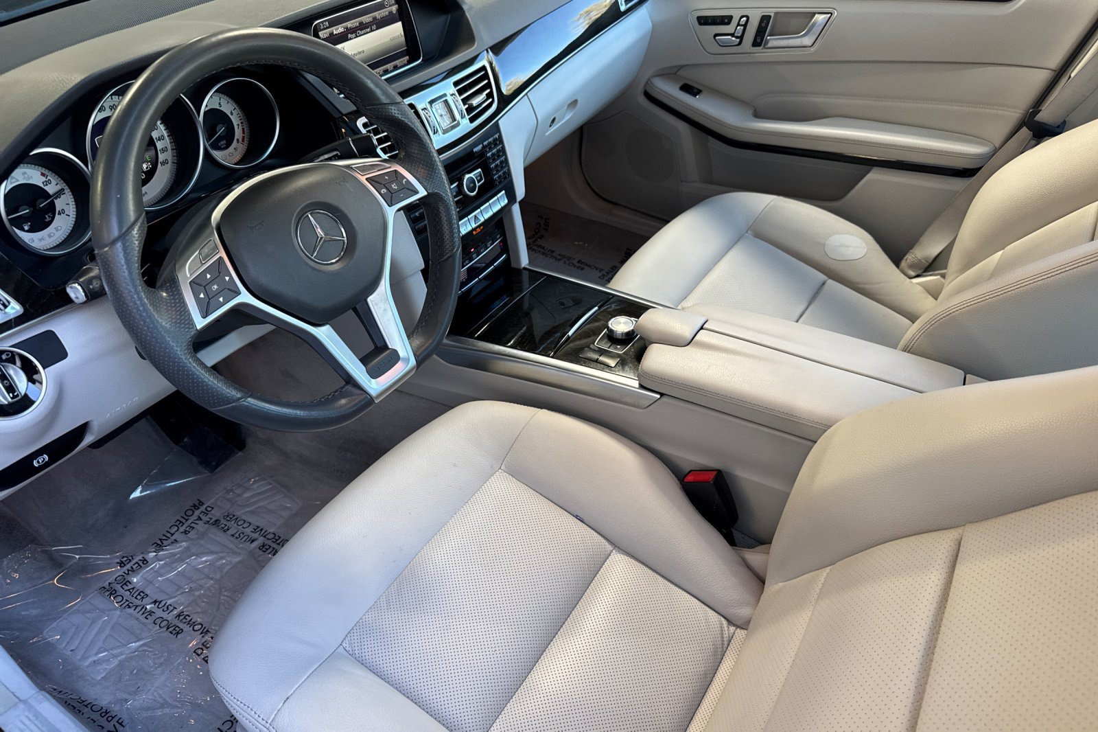 Used 2014 Mercedes-Benz E 350 Sedan image 4