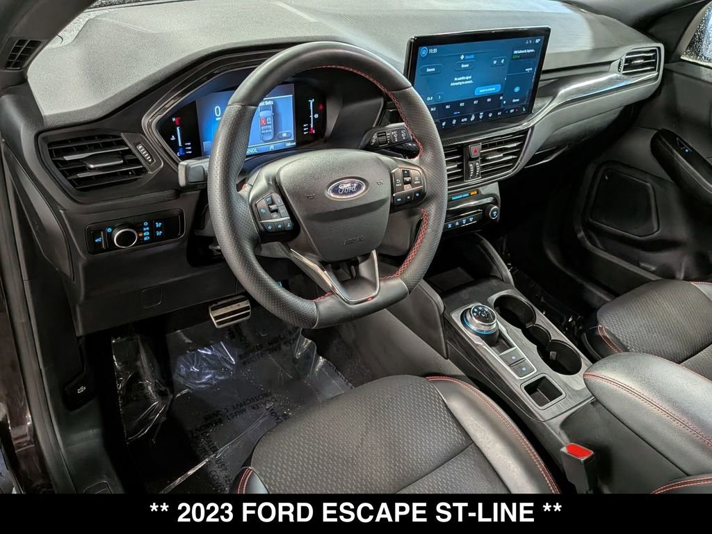 Used 2023 Ford Escape ST-Line w/ Tech Pack #1 FWD image 19