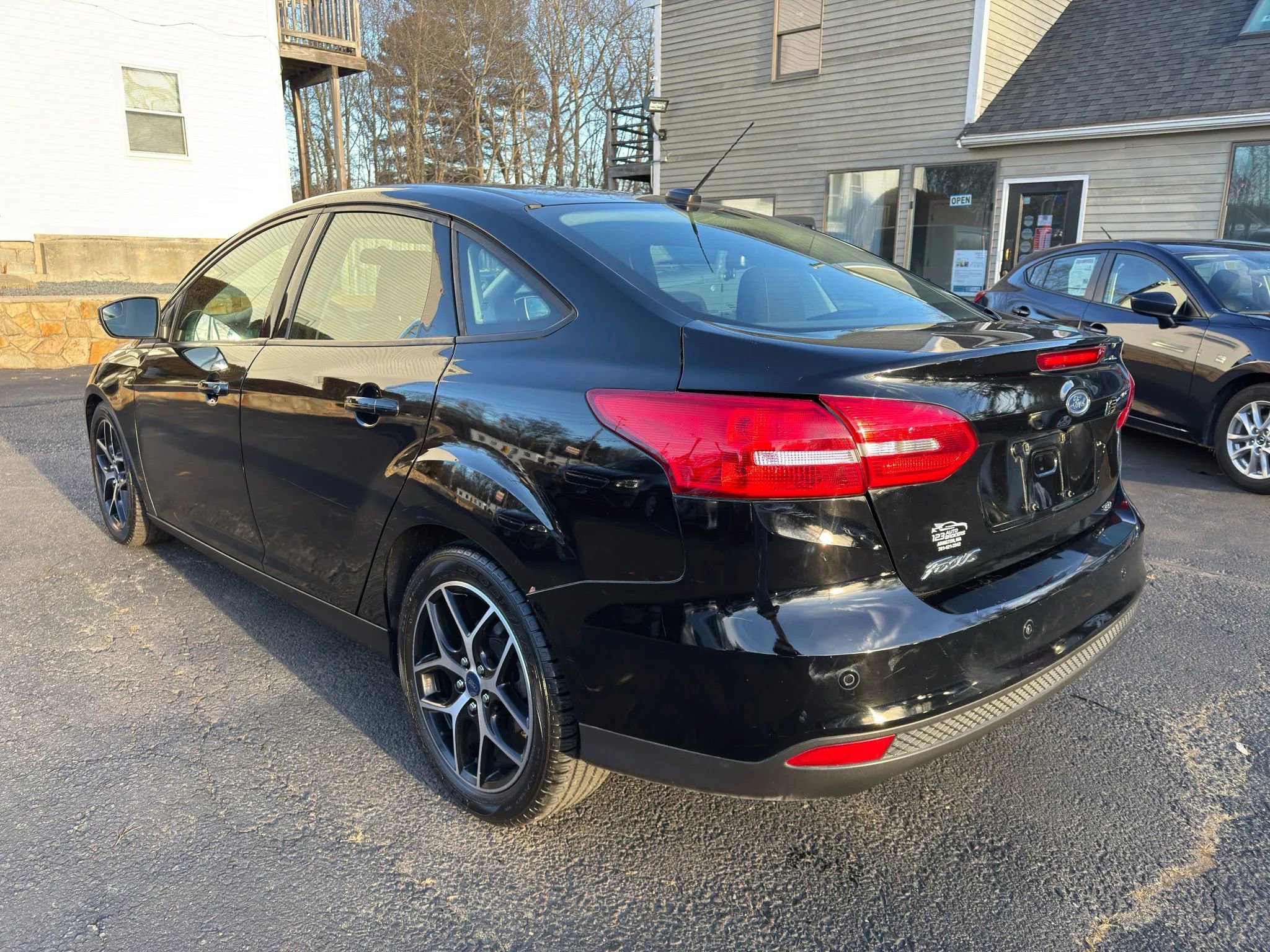 Used 2017 Ford Focus SEL image 5