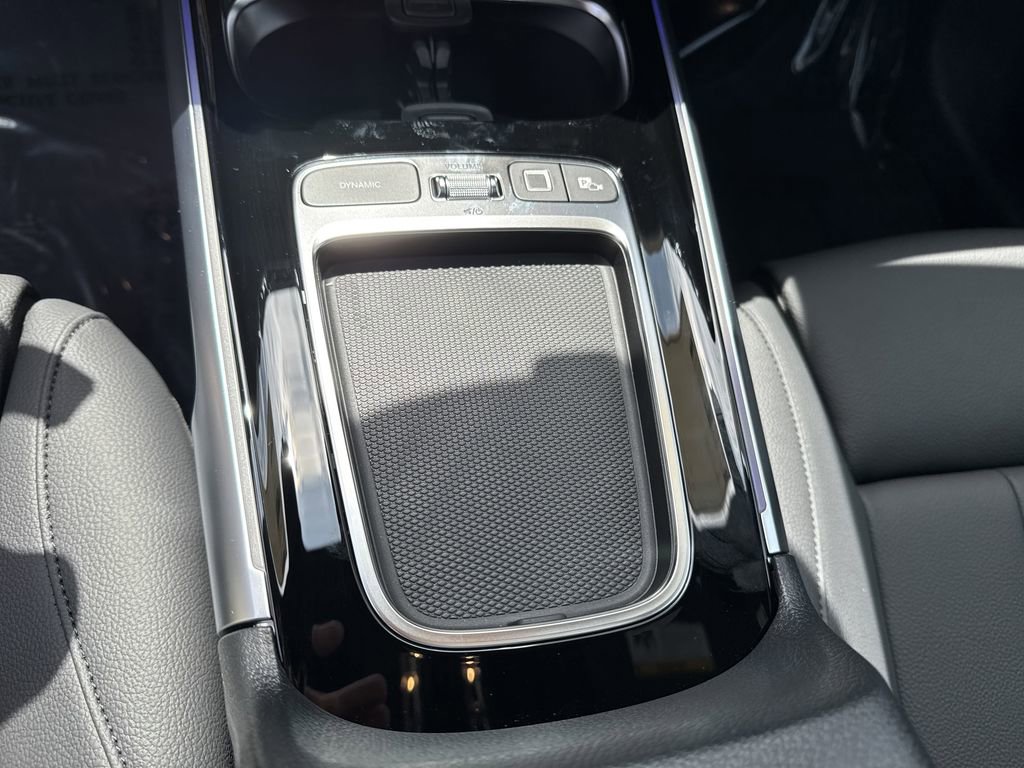 New 2025 Mercedes-Benz GLB 250 4MATIC image 27