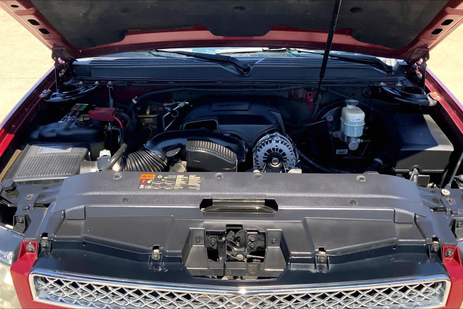 Used 2011 Chevrolet Tahoe LT w/ Texas Edition RWD image 31