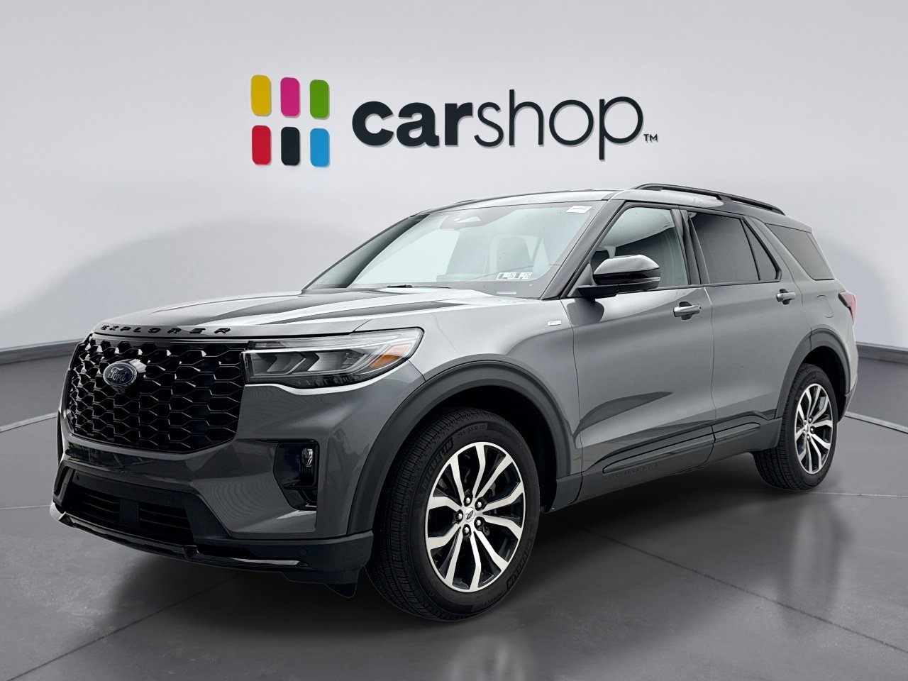 Used 2025 Ford Explorer ST-Line image 1