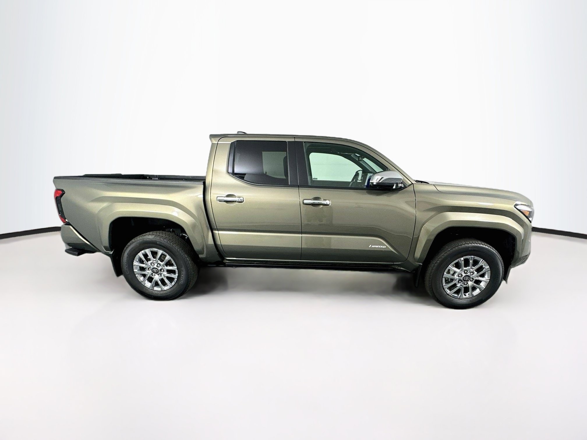 Used 2026 Toyota Tacoma Limited AWD/4WD image 10