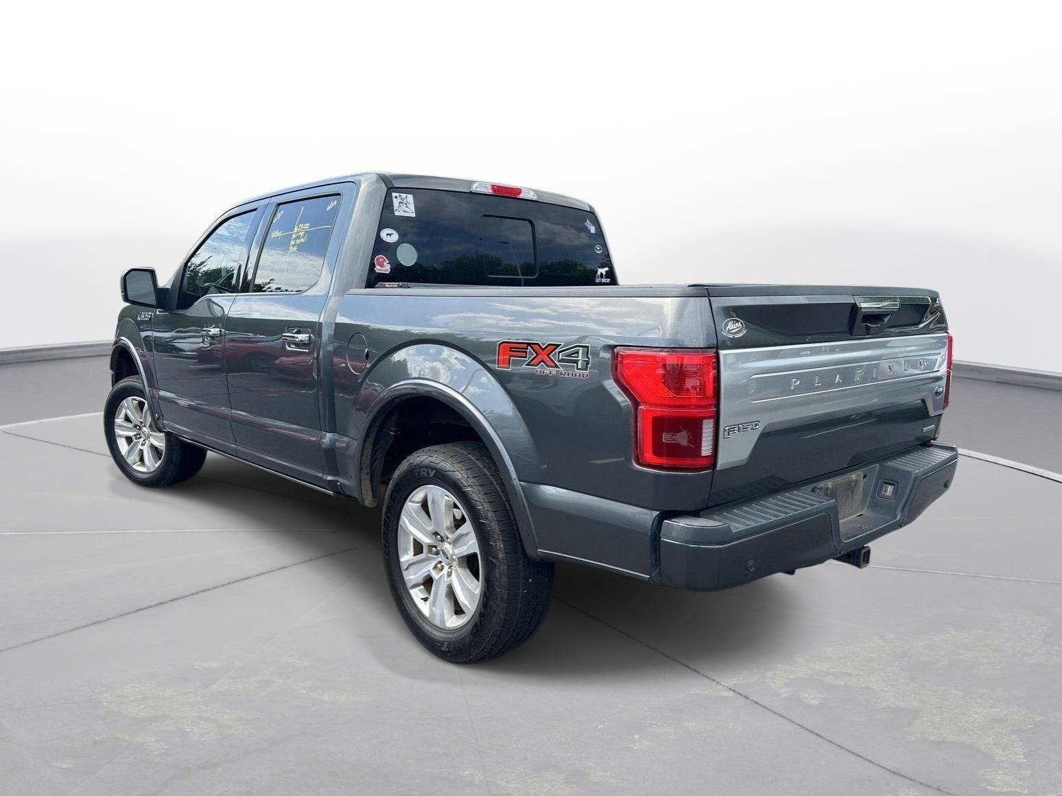 Used 2019 Ford F150 Platinum w/ Equipment Group 701A Luxury AWD/4WD image 8