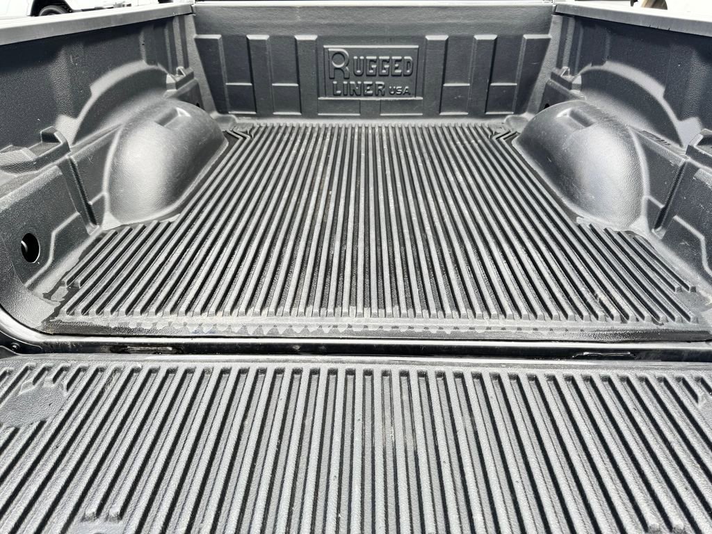 Used 2023 RAM 1500 Laramie AWD/4WD image 9