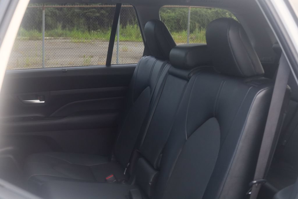 Used 2024 Toyota Grand Highlander AWD image 32