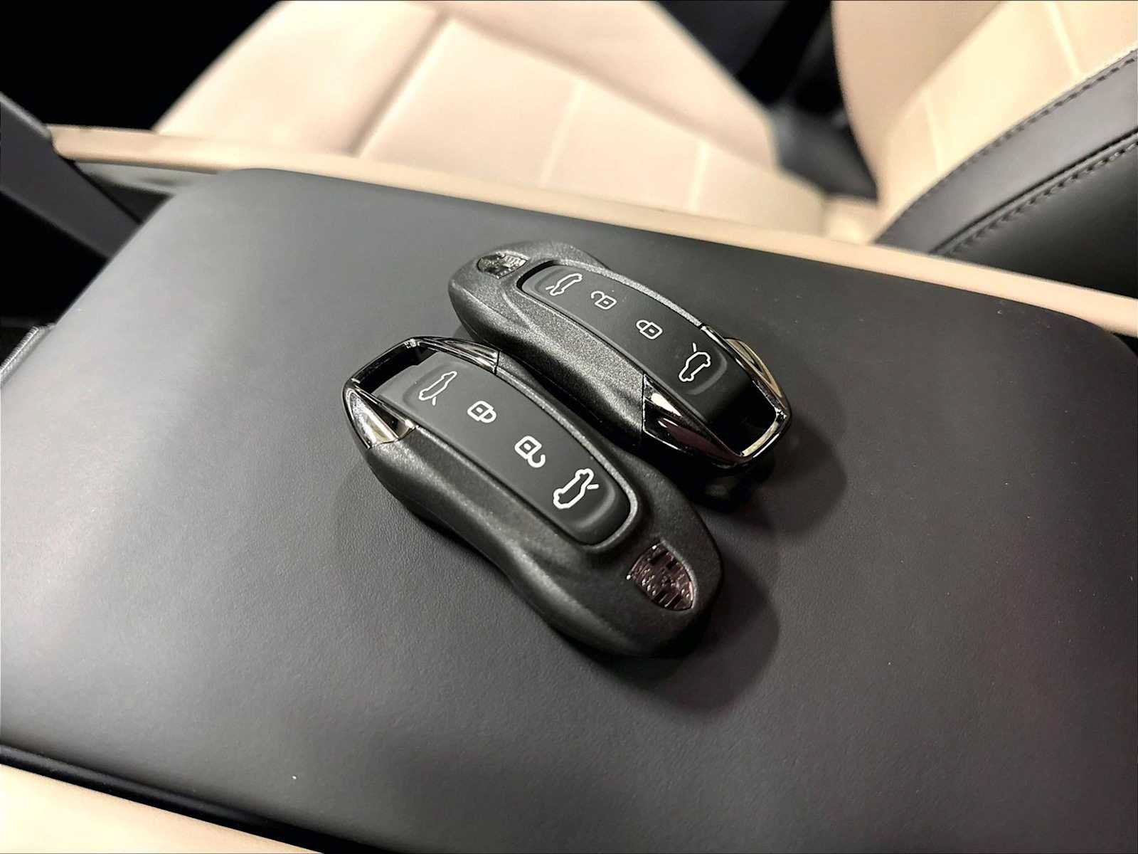 New 2026 Porsche Cayenne Turbo AWD/4WD image 36