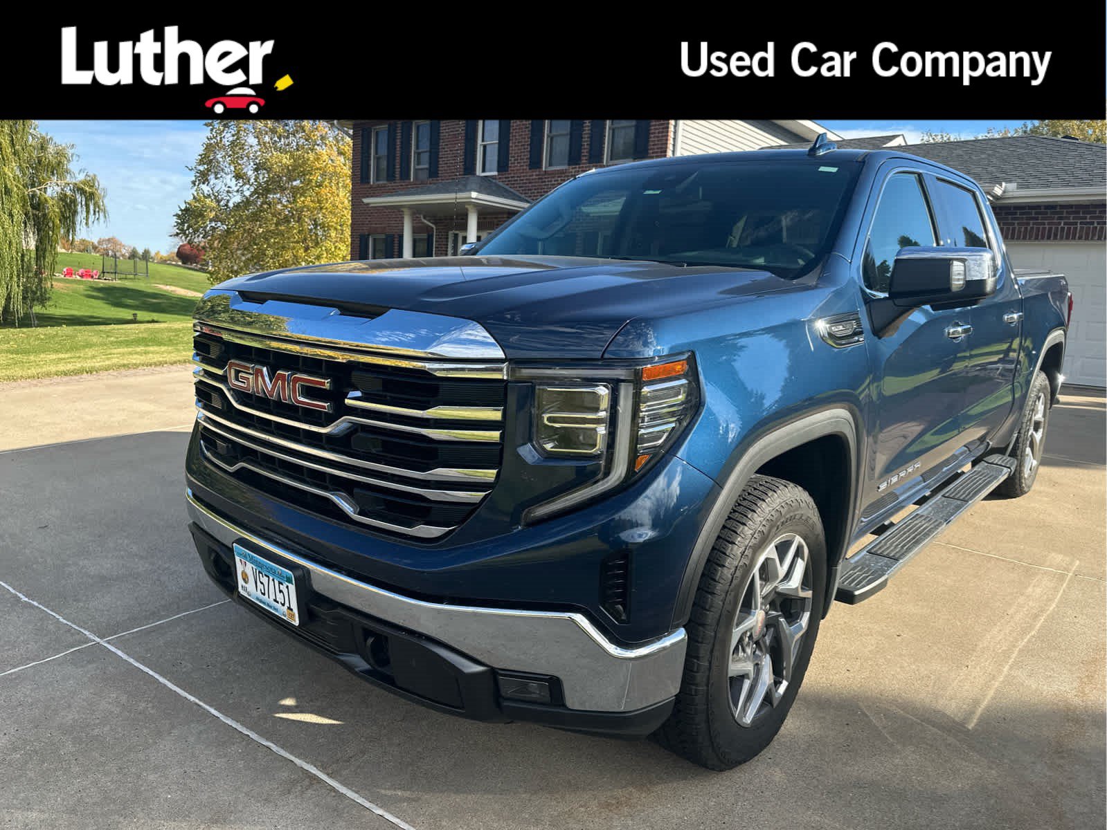 Used 2023 GMC Sierra 1500 SLT w/ SLT Premium Package AWD/4WD image 1