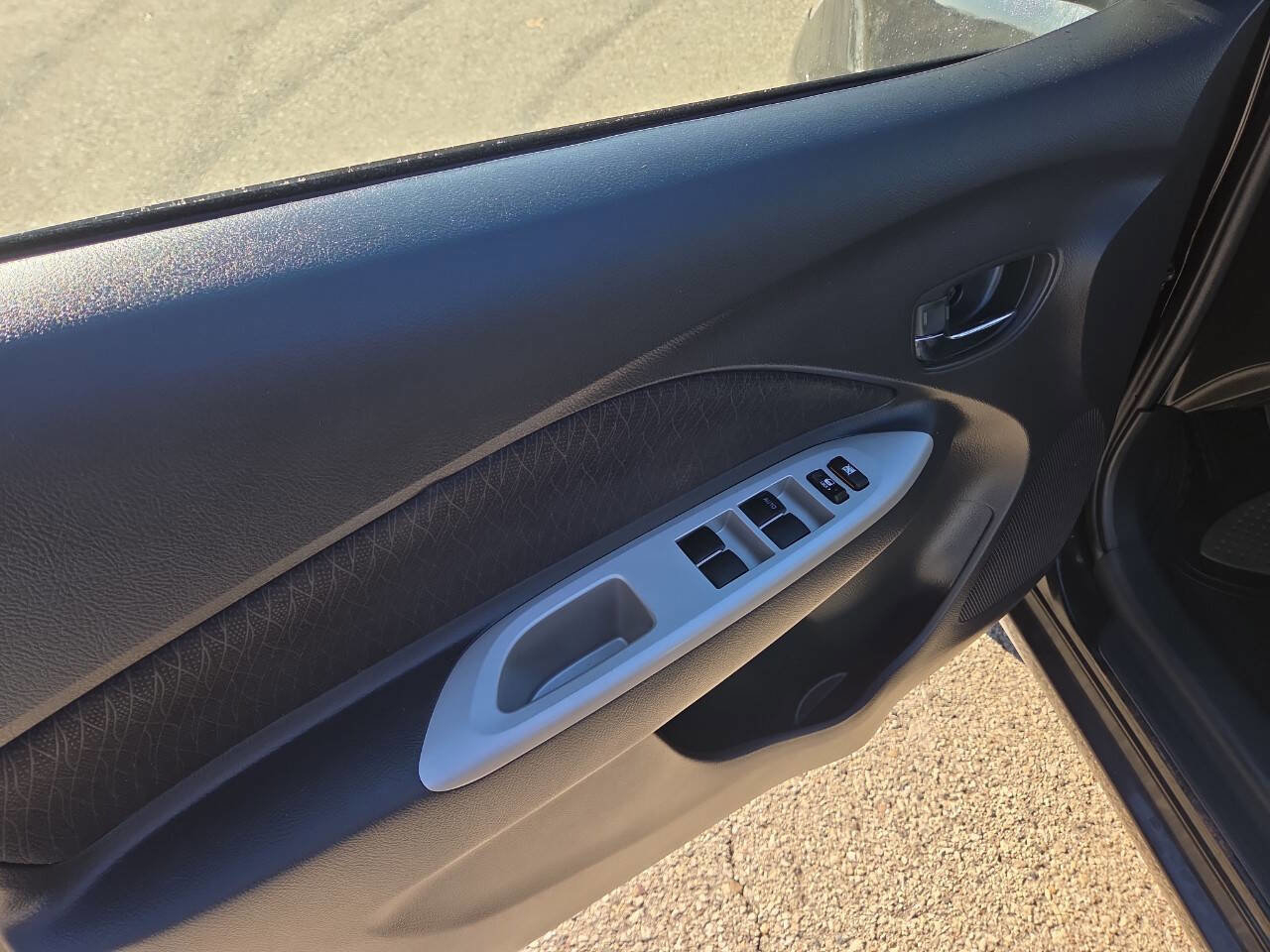 Used 2008 Toyota Yaris Sedan image 12