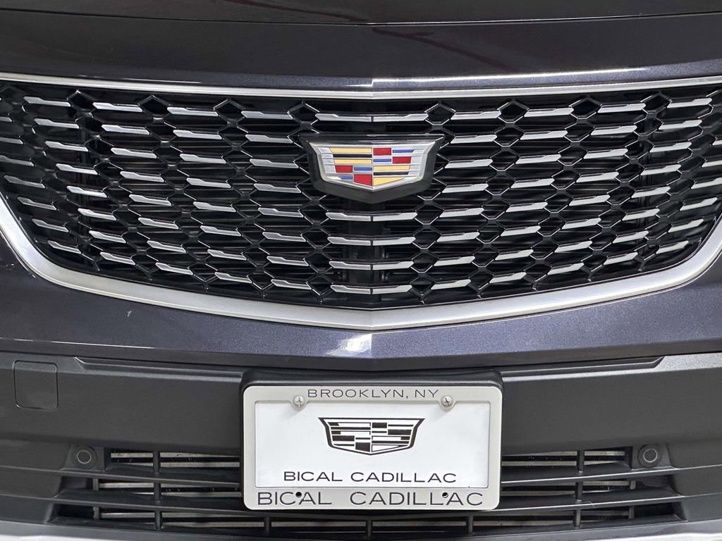 Used 2023 Cadillac XT4 Premium Luxury image 9