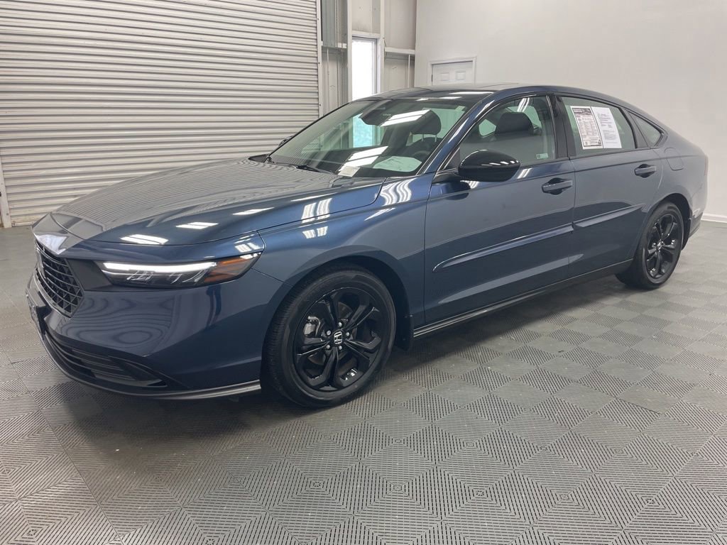Used 2025 Honda Accord SE image 5