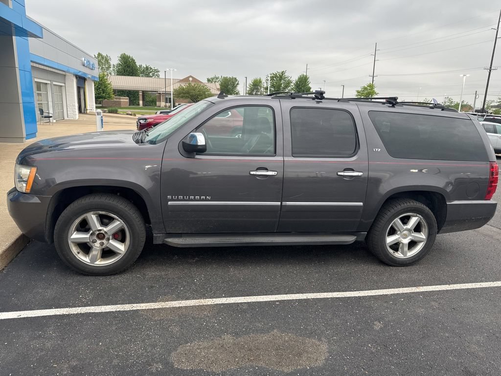 Used 2011 Chevrolet Suburban LTZ AWD/4WD image 5