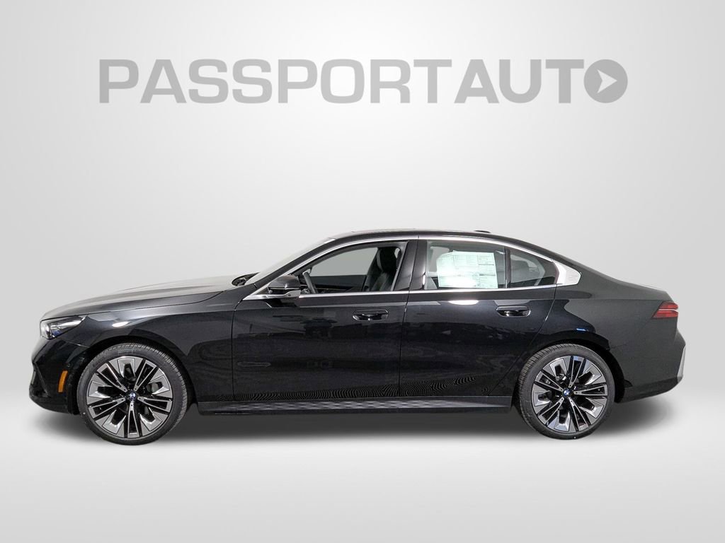 New 2026 BMW 530i xDrive w/ Premium Package image 2