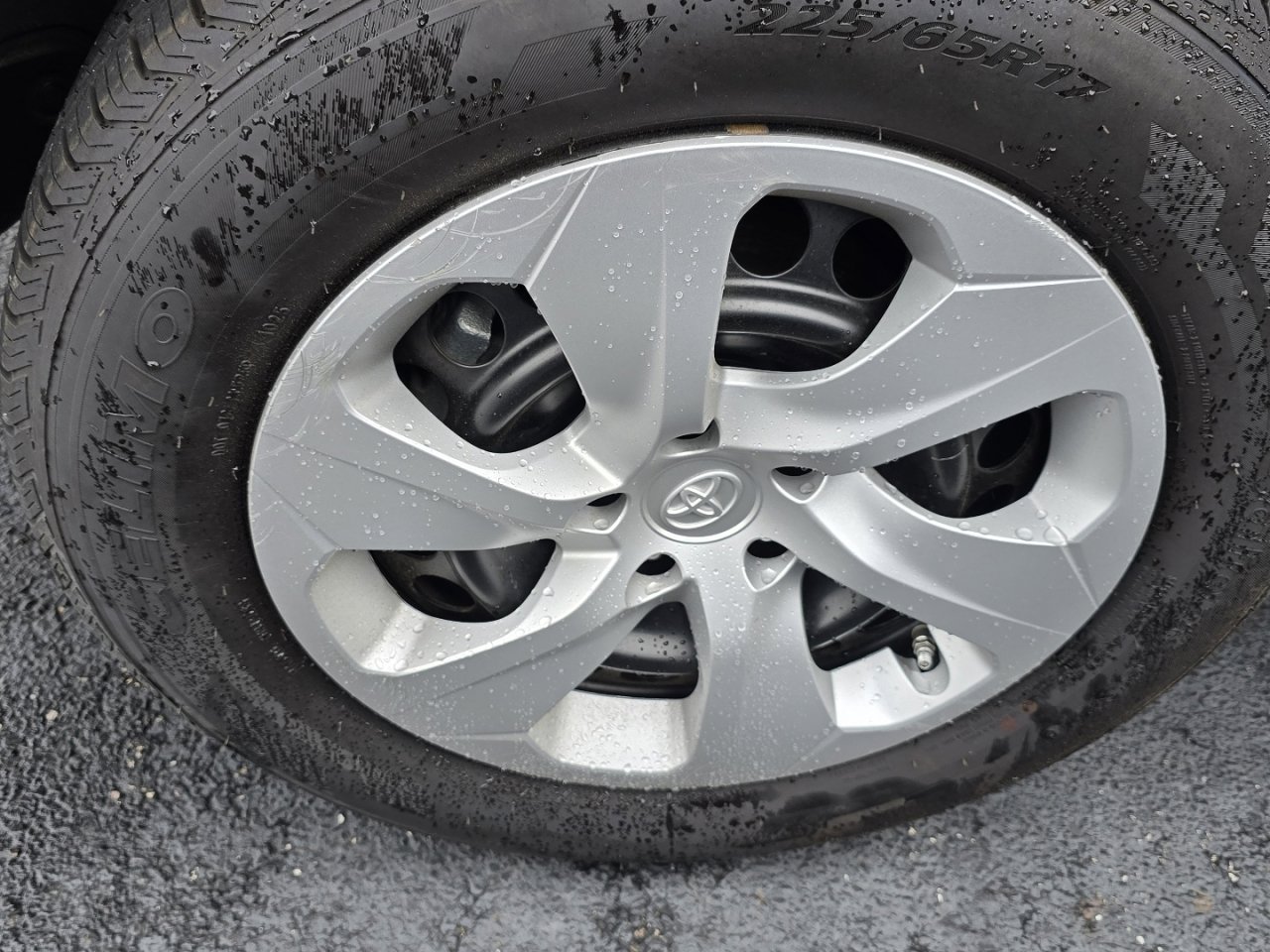 Certified 2024 Toyota RAV4 LE AWD/4WD image 11