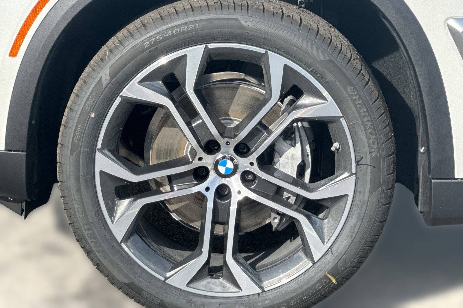 Used 2026 BMW X5 xDrive40i AWD/4WD image 13