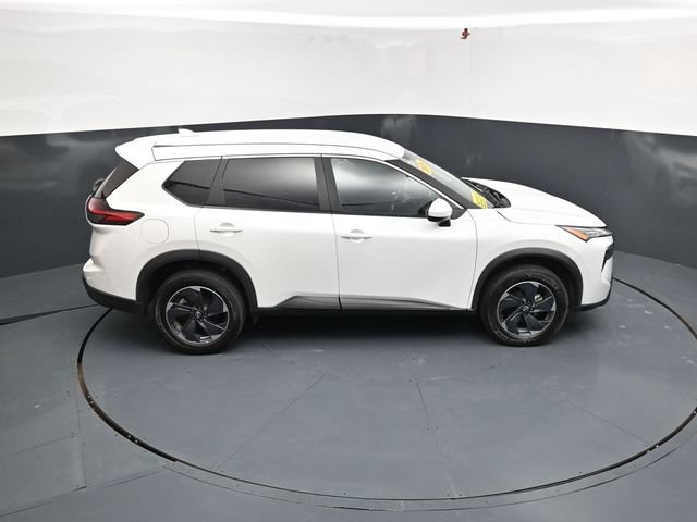 Used 2024 Nissan Rogue SV FWD image 46