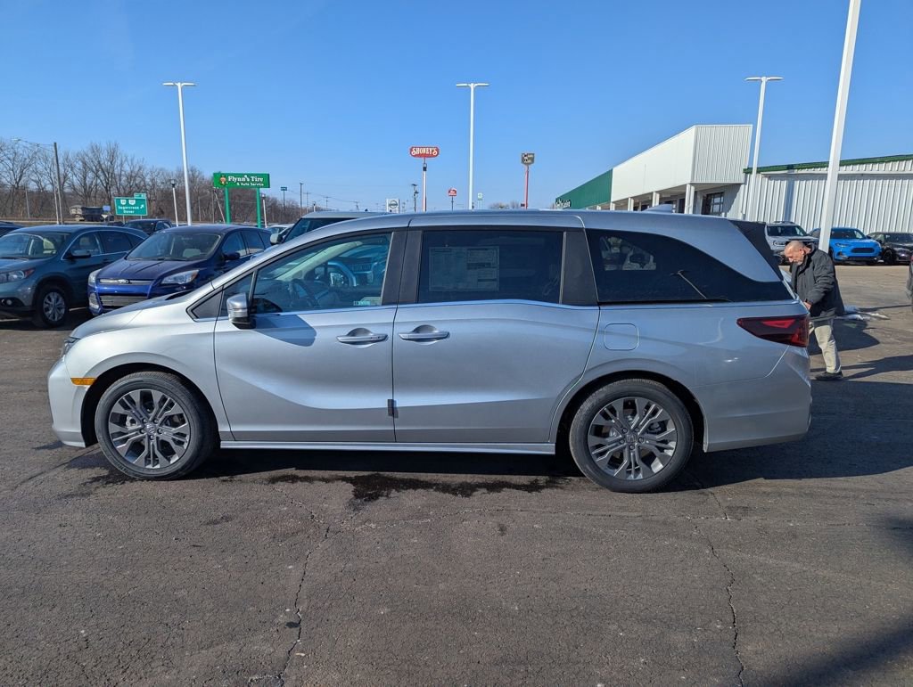 New 2026 Honda Odyssey Touring image 6