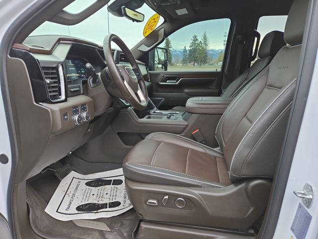Used 2025 GMC Sierra 3500 Denali w/ Denali Reserve Package image 2