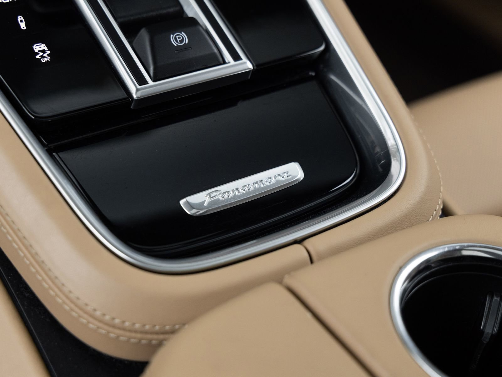 Certified 2023 Porsche Panamera 4 Platinum Edition AWD/4WD image 28