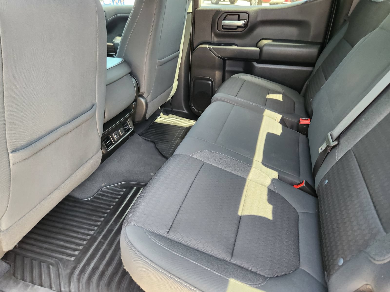 Used 2021 Chevrolet Silverado 1500 LT RWD image 34