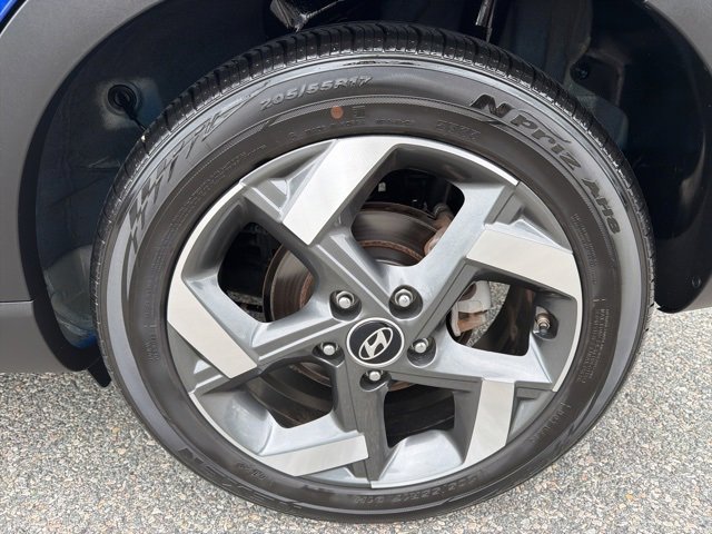 Certified 2022 Hyundai Venue Limited w/ Cargo Package image 38