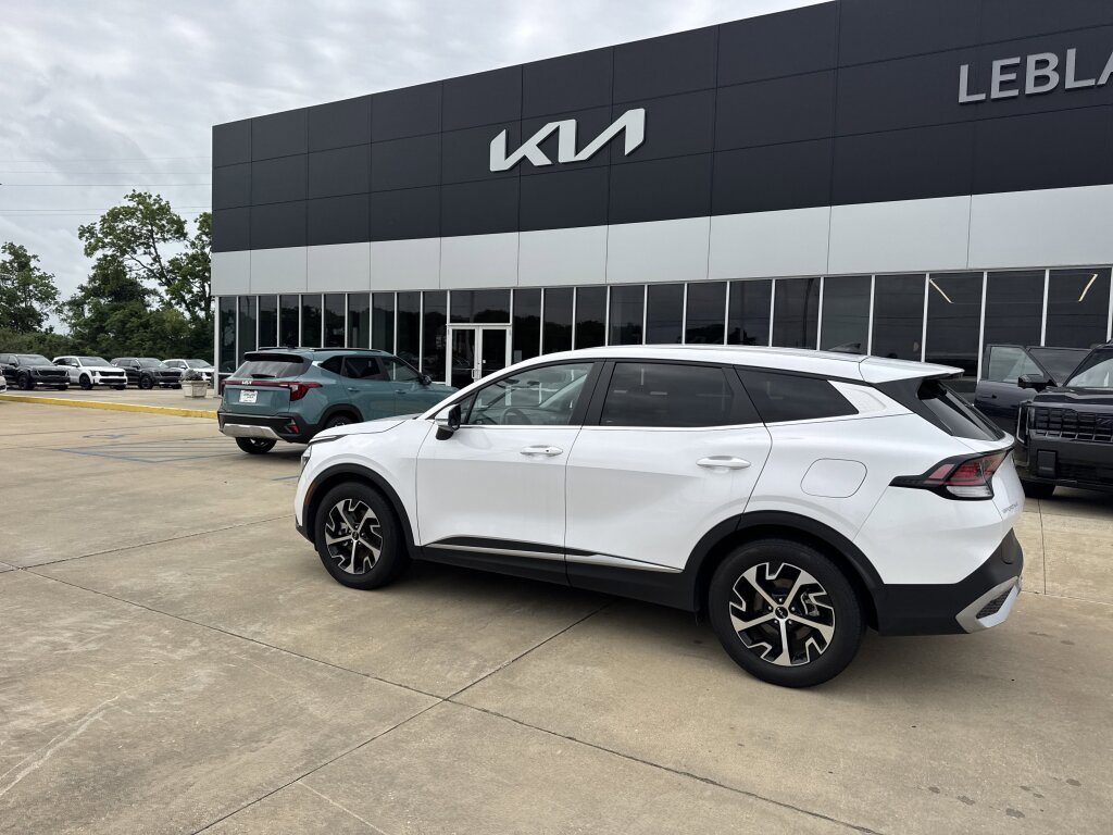 Certified 2024 Kia Sportage EX FWD image 23