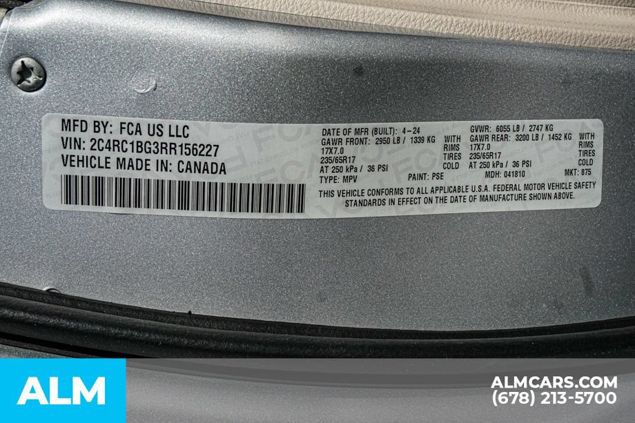 Used 2024 Chrysler Pacifica Touring-L FWD image 58