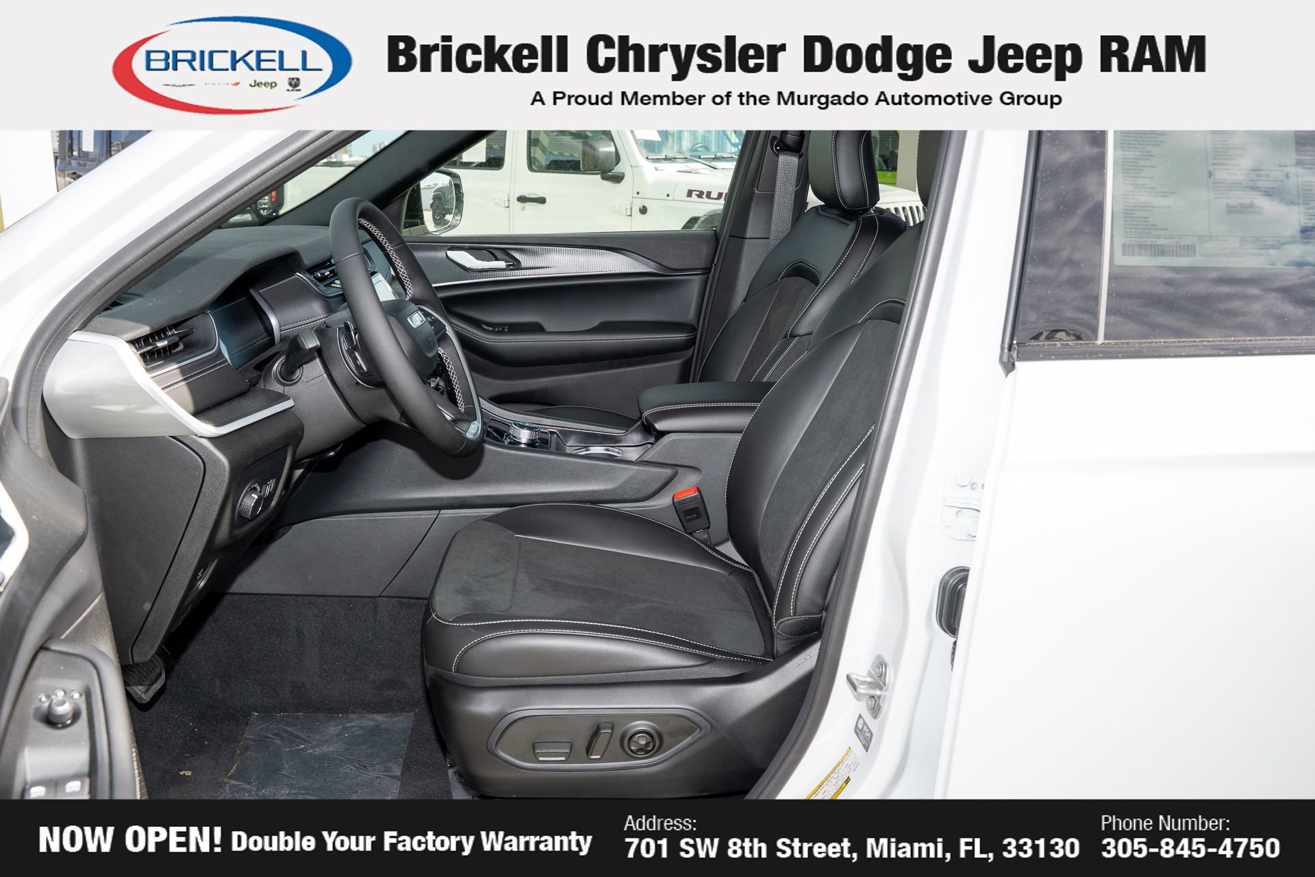 New 2025 Jeep Grand Cherokee Altitude image 16