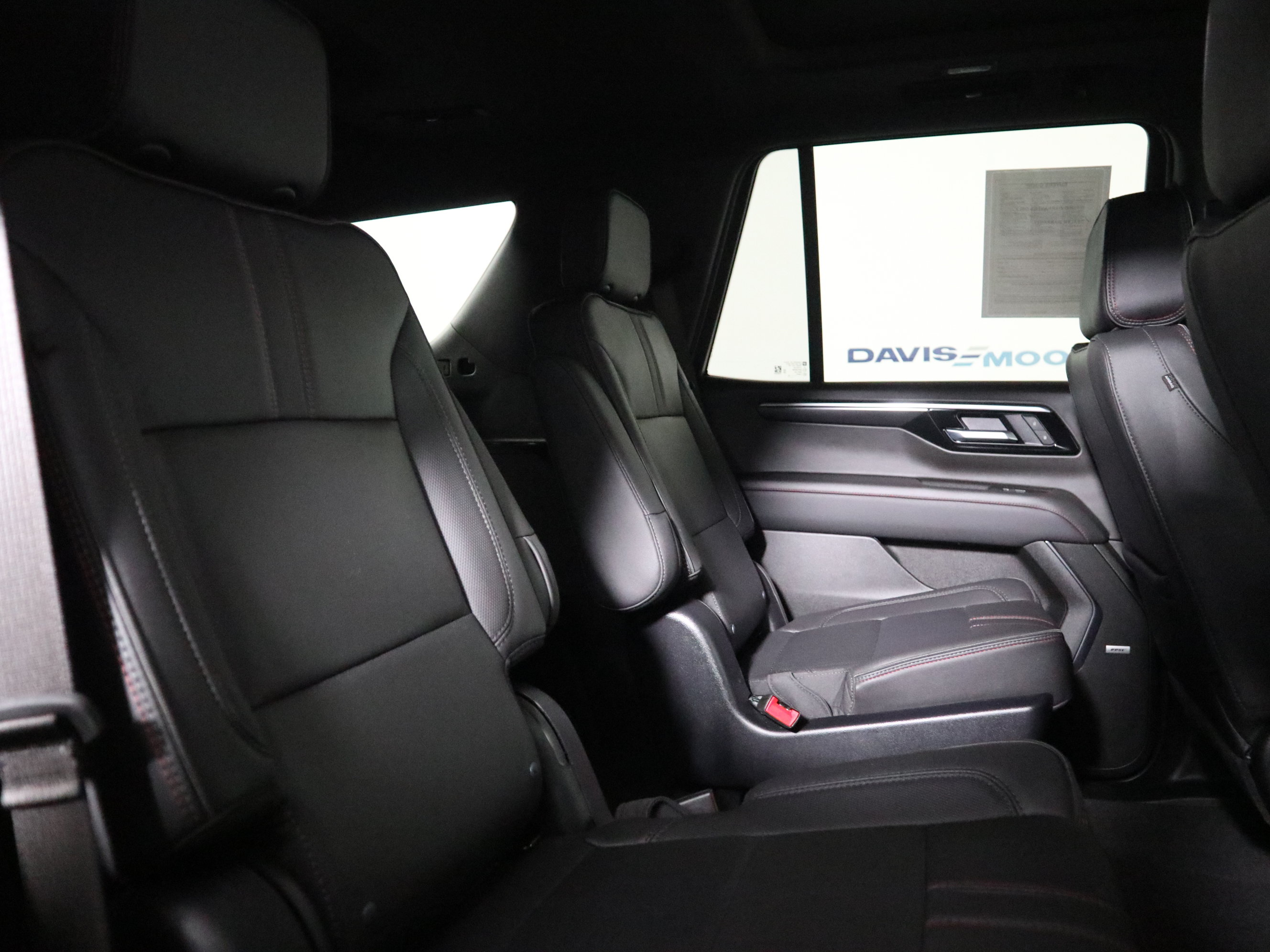 Used 2025 Chevrolet Tahoe RST w/ Comfort Package AWD/4WD image 15