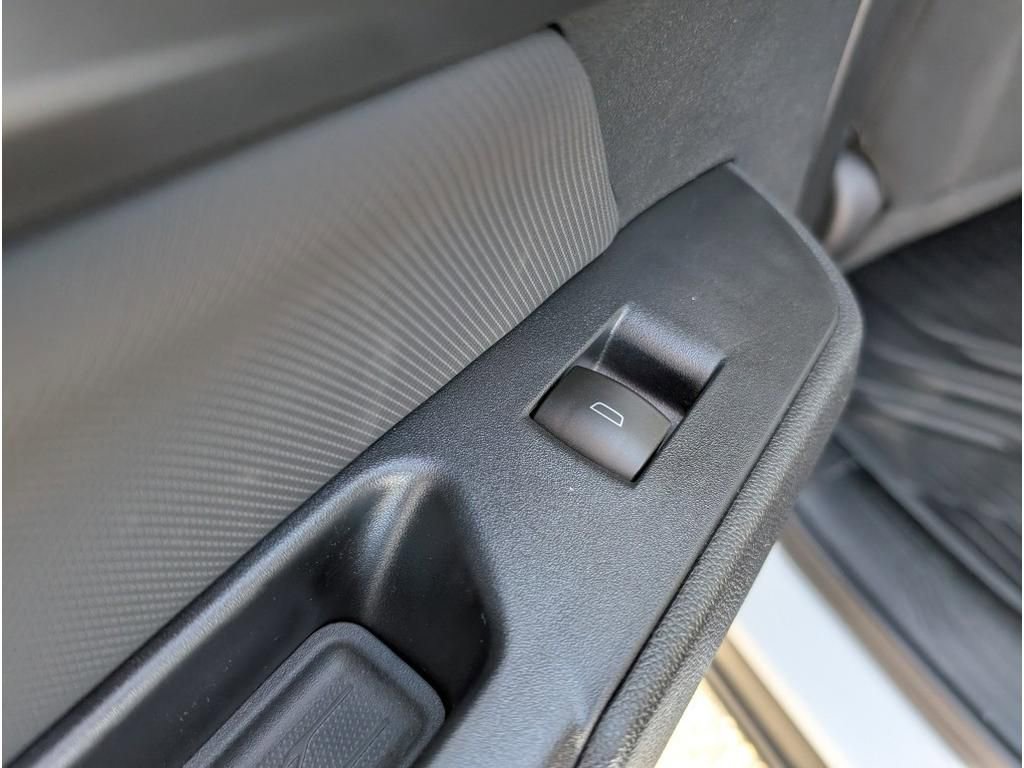 New 2026 Chevrolet Equinox EV LT image 11