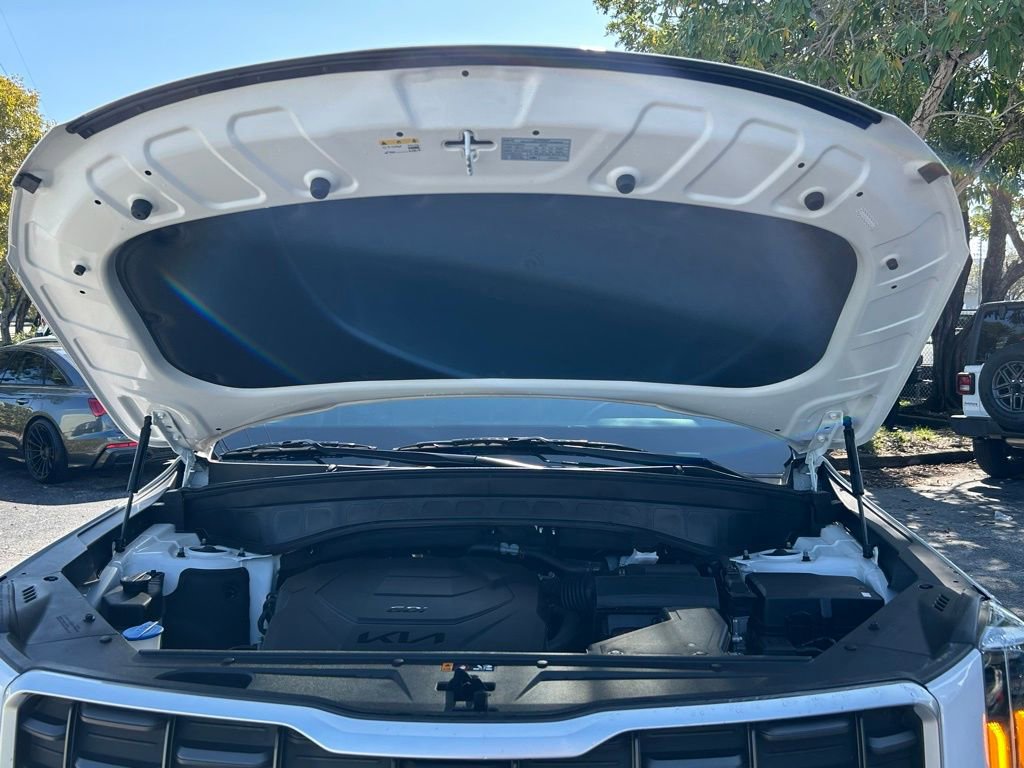 Used 2024 Kia Telluride S image 29